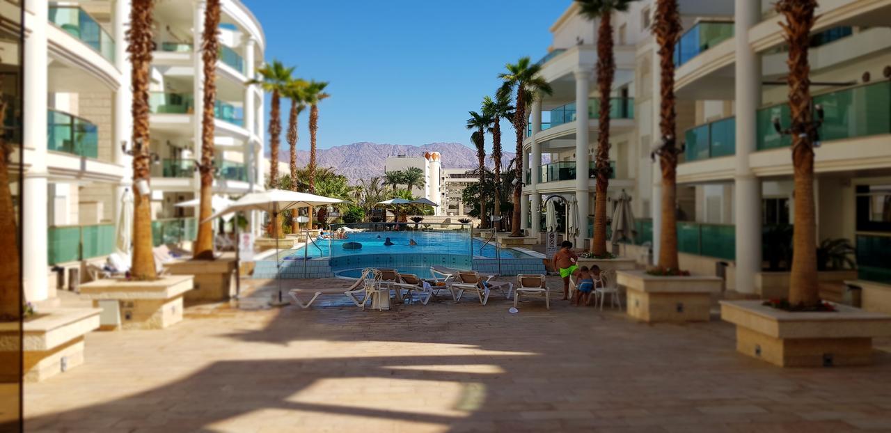 Palmore * Eilat